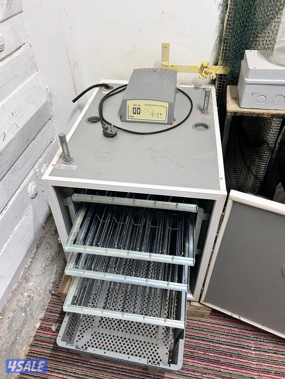 مكينه تفريخ  للبيع7