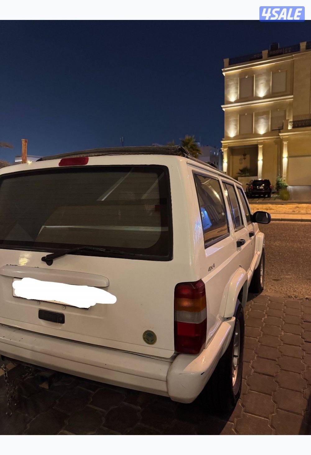 للبيع جيب شروكي 19981