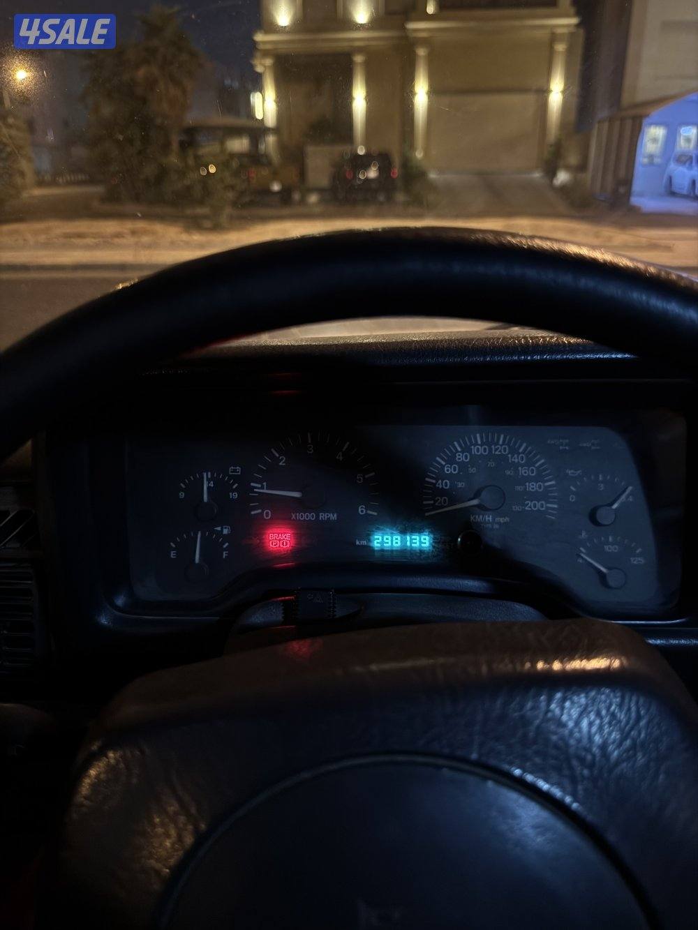 للبيع جيب شروكي 19983