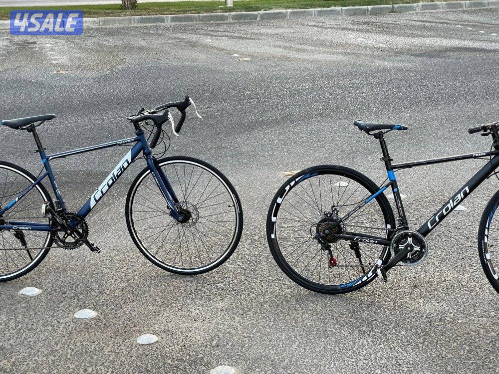 قواري سباقات عندي منه ١٠ اللون ابيض وازرق سعره بل سوق حول ال ١٠٠1