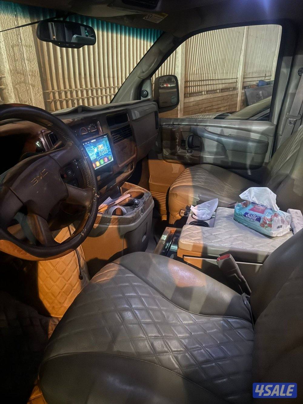 للبيع فان سافانا GMC4