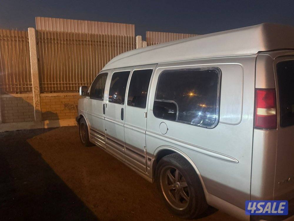 للبيع فان سافانا GMC5