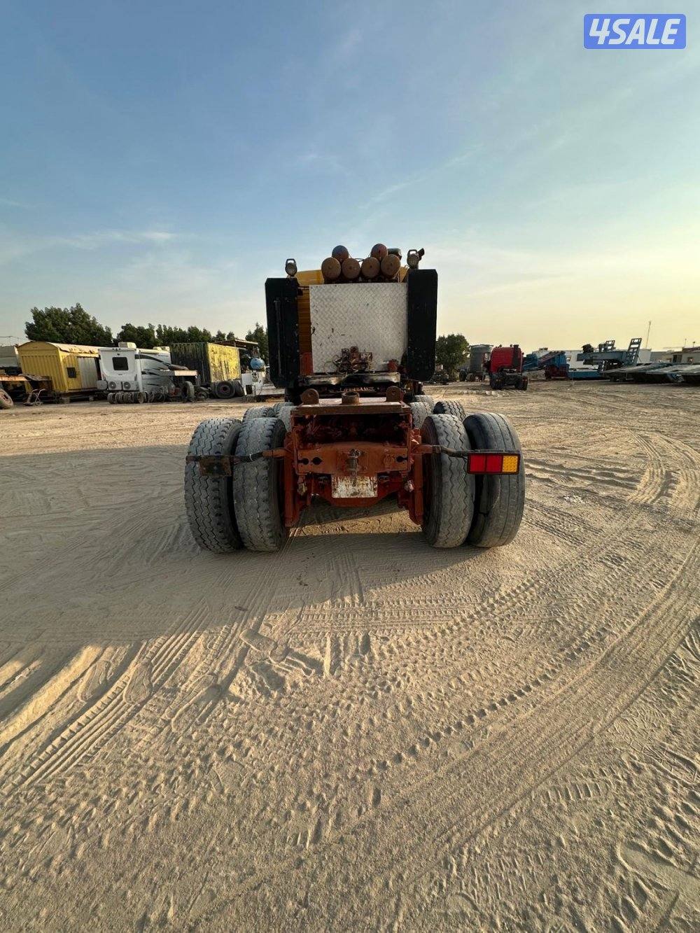 للبيع  عدد 2 راس تريلا ال بي3