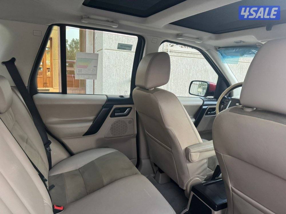 جيب لاندروفر موديل 20159