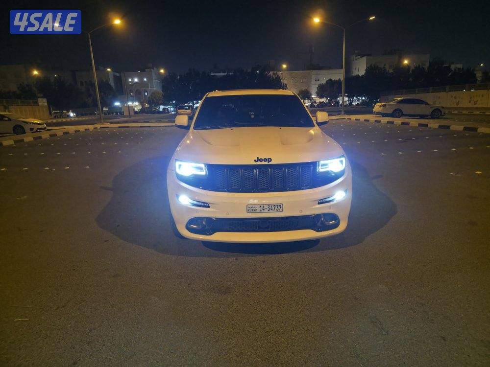 قراند شروكي srt8 2015 ماشي ١٧٥ الف0