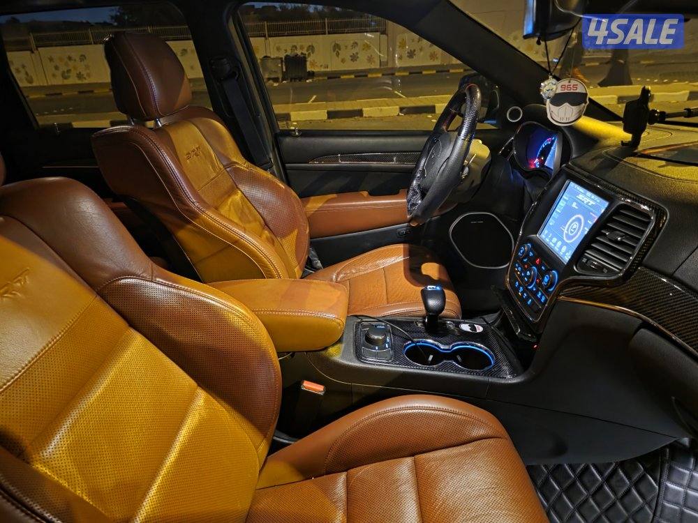 قراند شروكي srt8 2015 ماشي ١٧٥ الف2