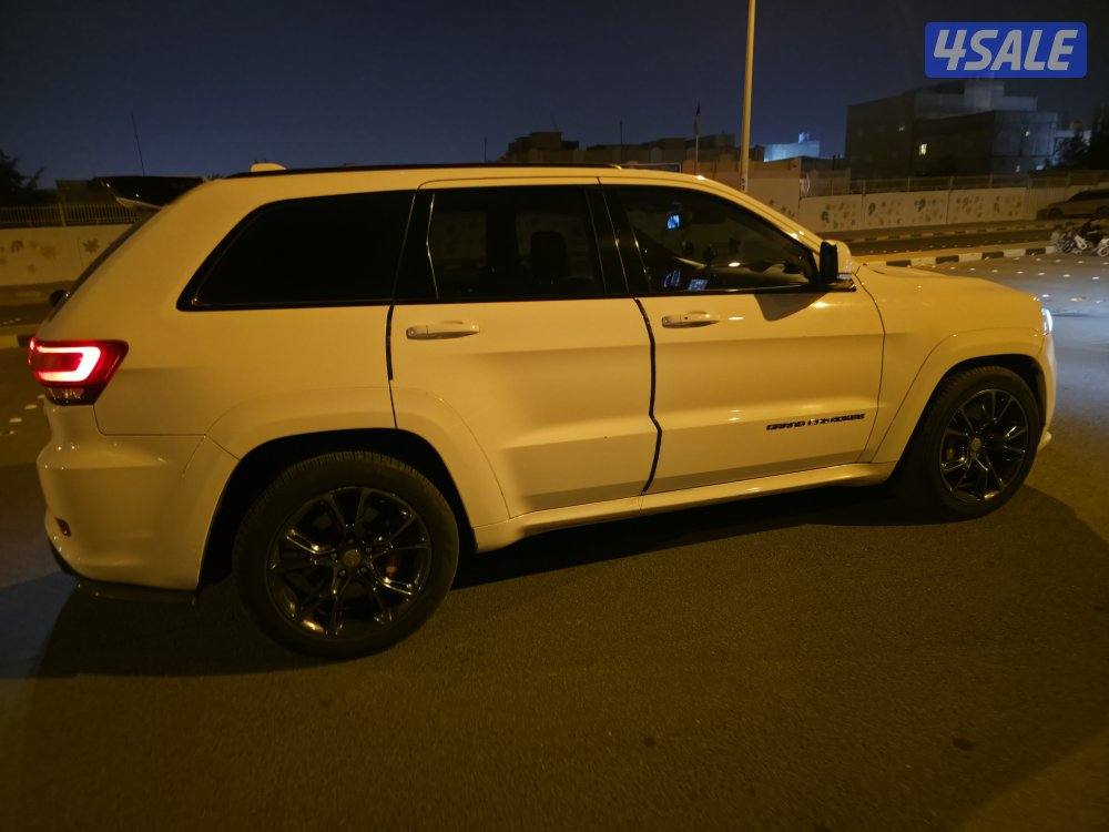 قراند شروكي srt8 2015 ماشي ١٧٥ الف3