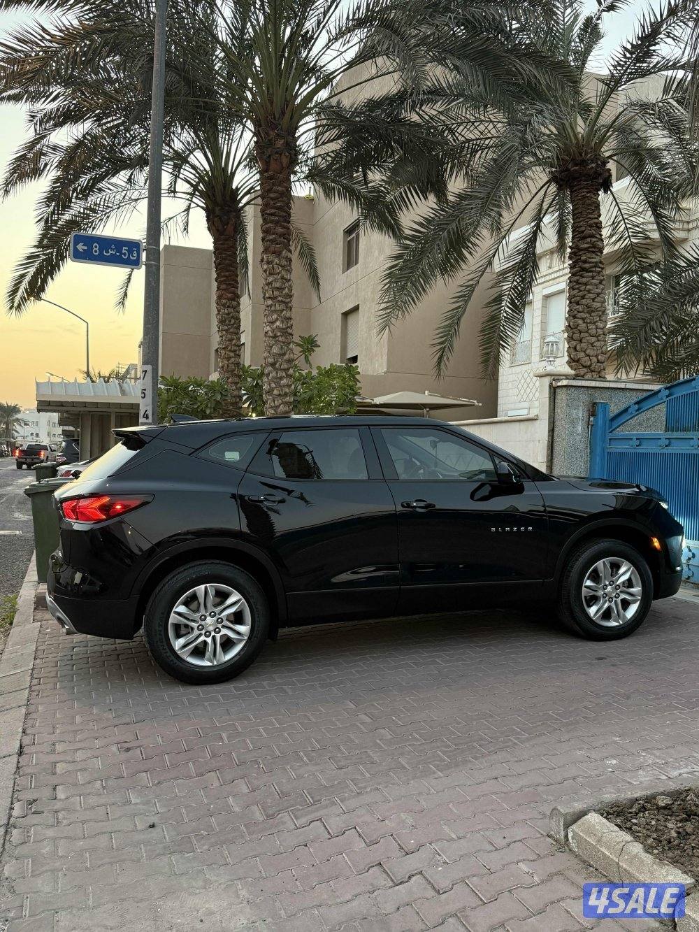 بليزر موديل 2021 ماشي 88 الف صبغ الوكالة وشرط الفحص بالكامل3