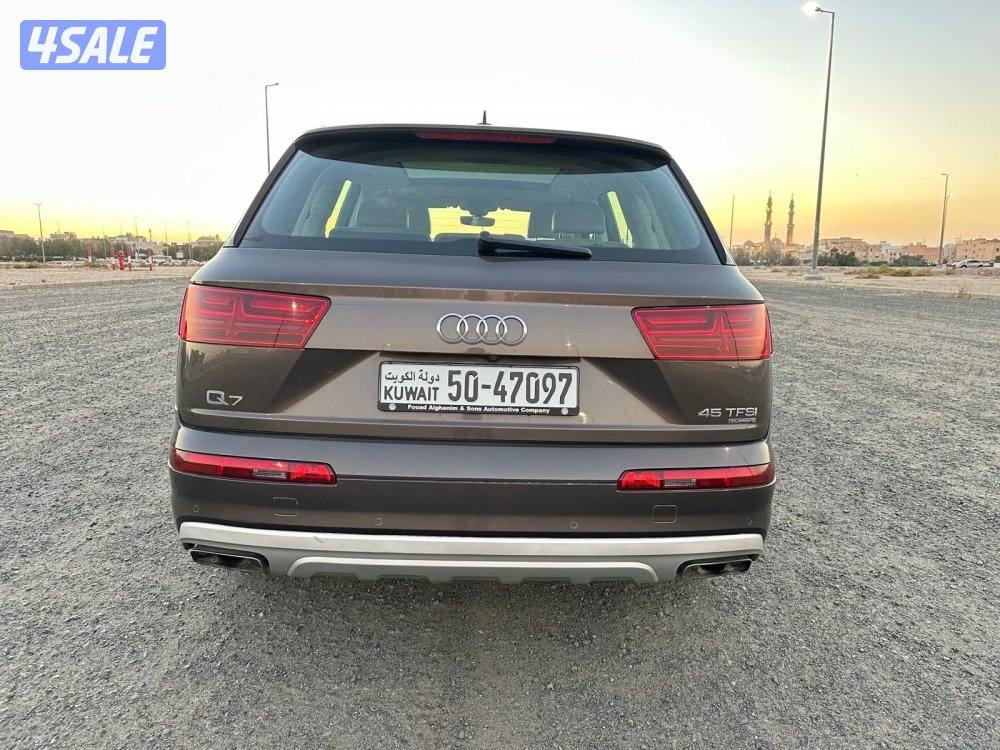 أودي Q7  موديل ٢٠١٨ في قمة النظافة8