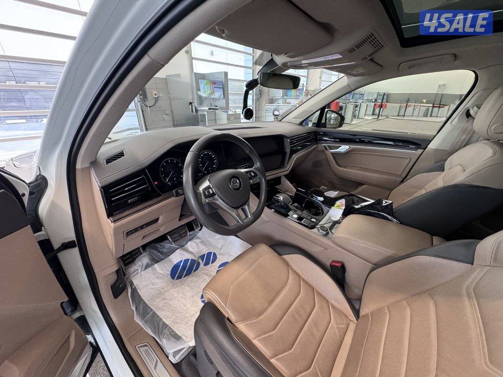 للبيع طوارق موديل 2019 كامل المواصفات أعلى درجه وبحاله نادرة11