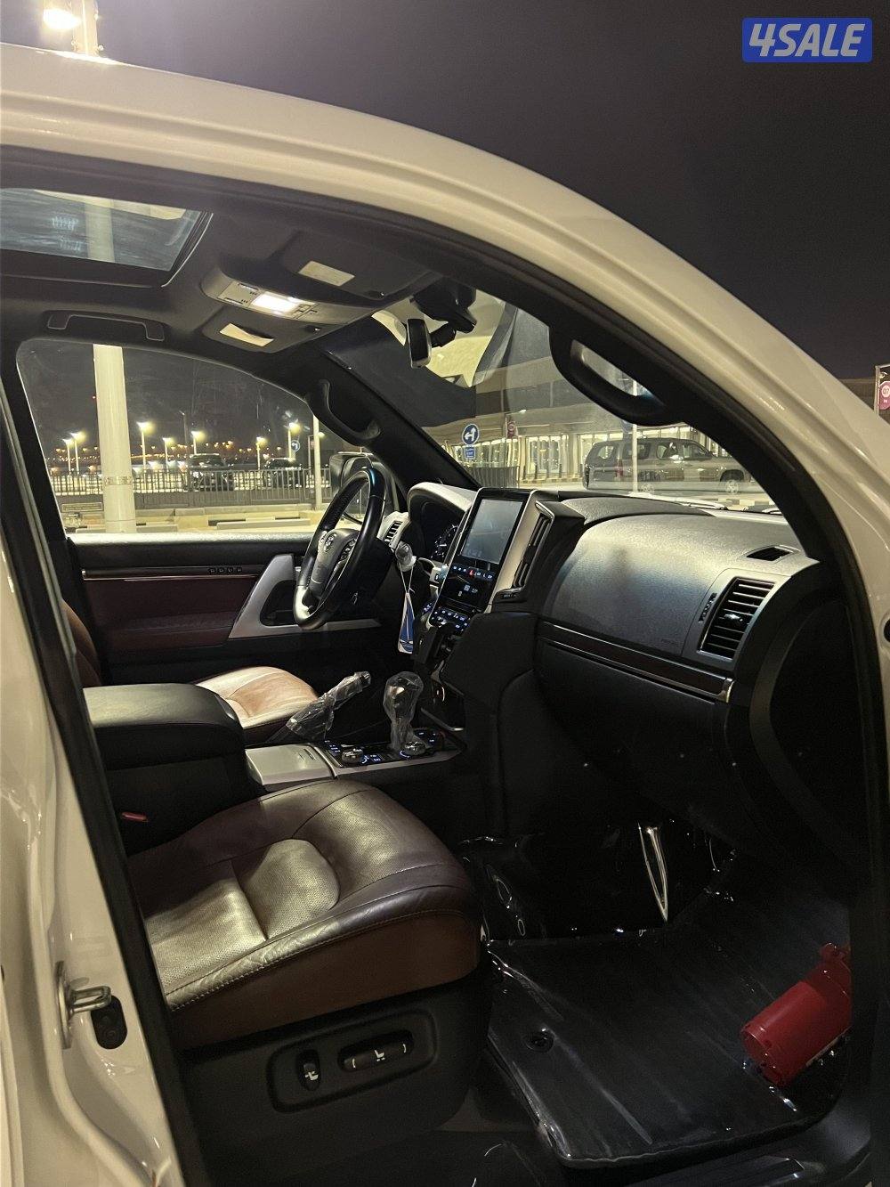 لاند كروزر في اكس ار6