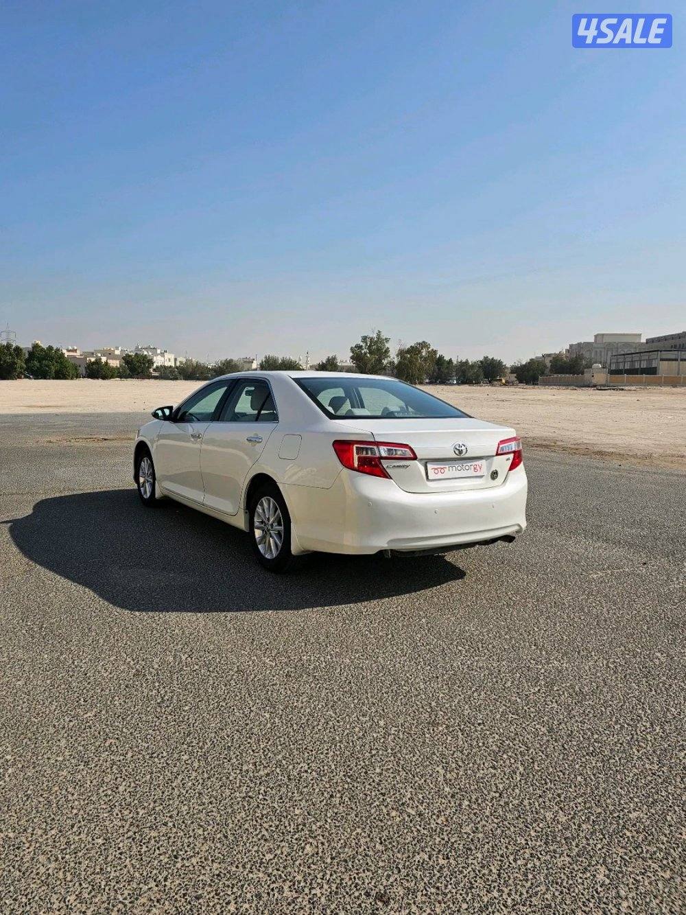 Toyota Camry GL12