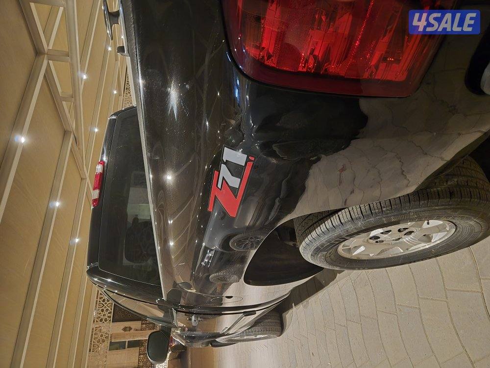 للبيع وانيت سلفرادو موديل 20123