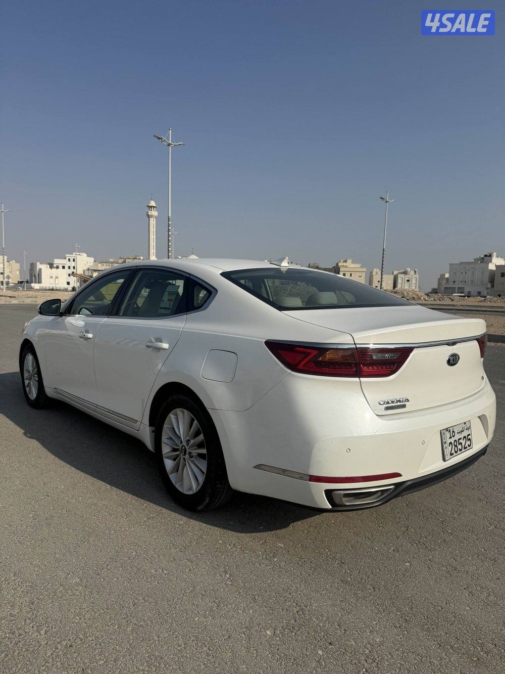 للبيع كيا كيدنز ماشيه ١٥٠ الف صبغ الوكاله شاصي جيد صبغ قطعه تجميلي سري2