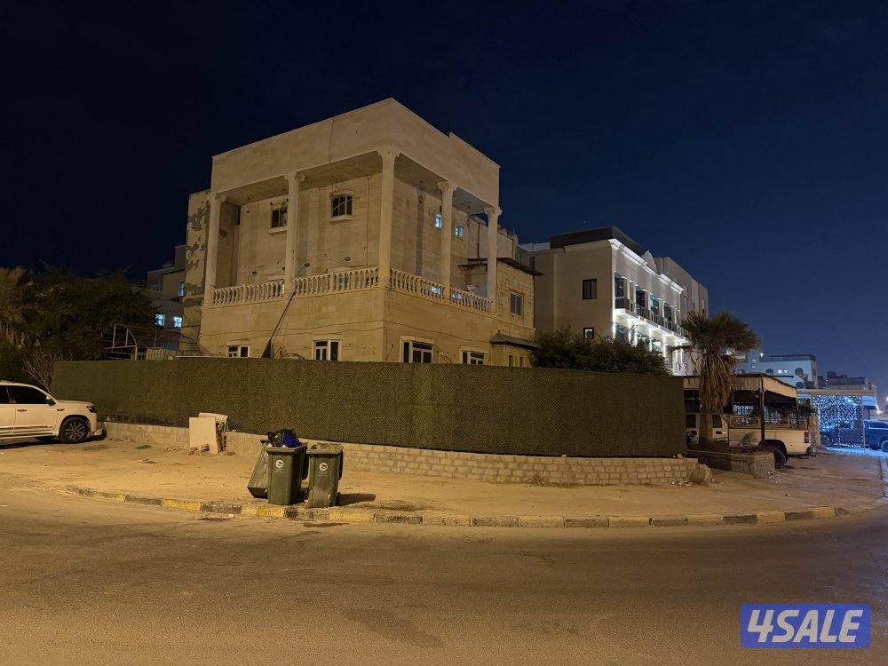 للبيع بيت في منطقة الصيبخات1