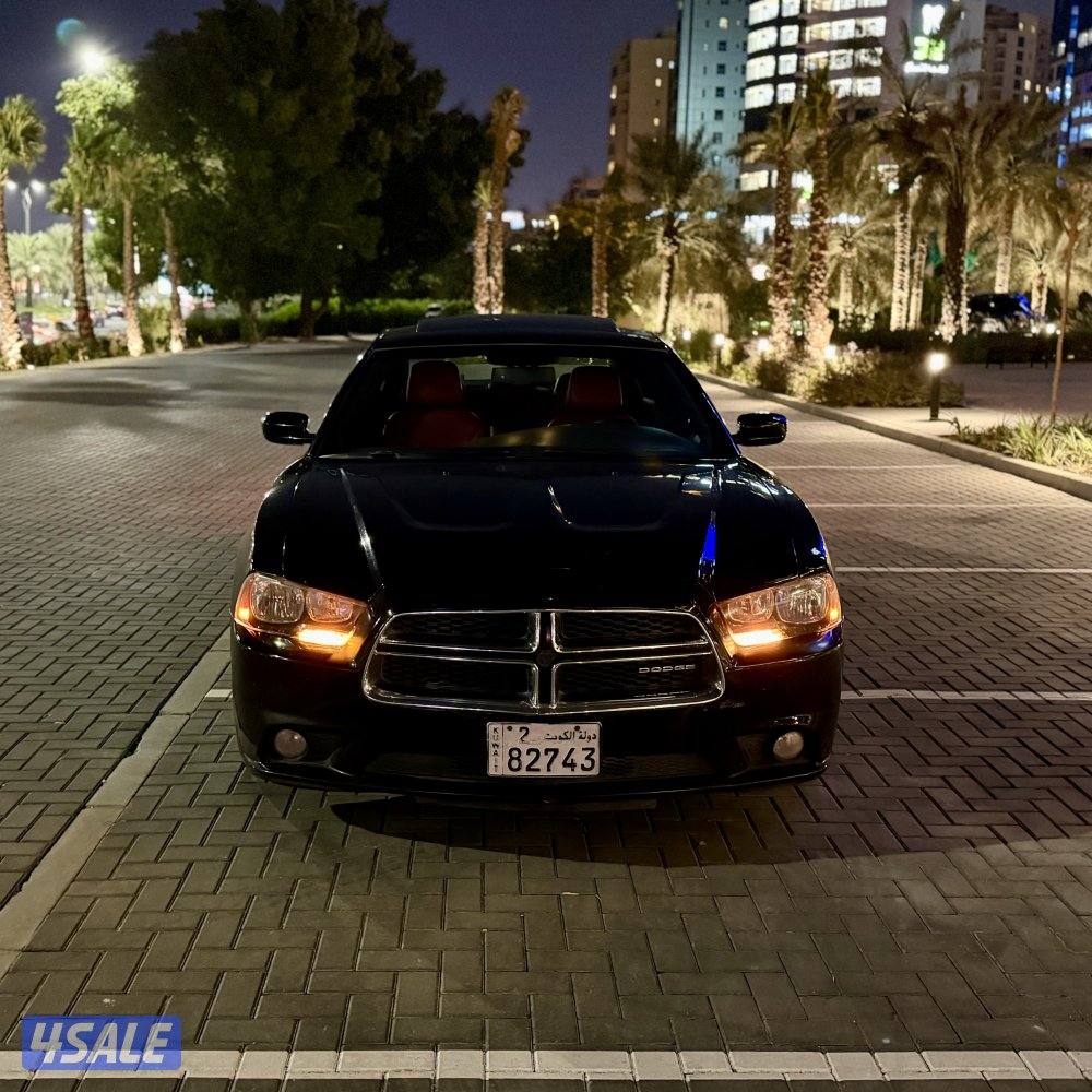 شارجر 2012 بحالة ممتازه داخليه احمر عداد 190 سيرفس منتظم1