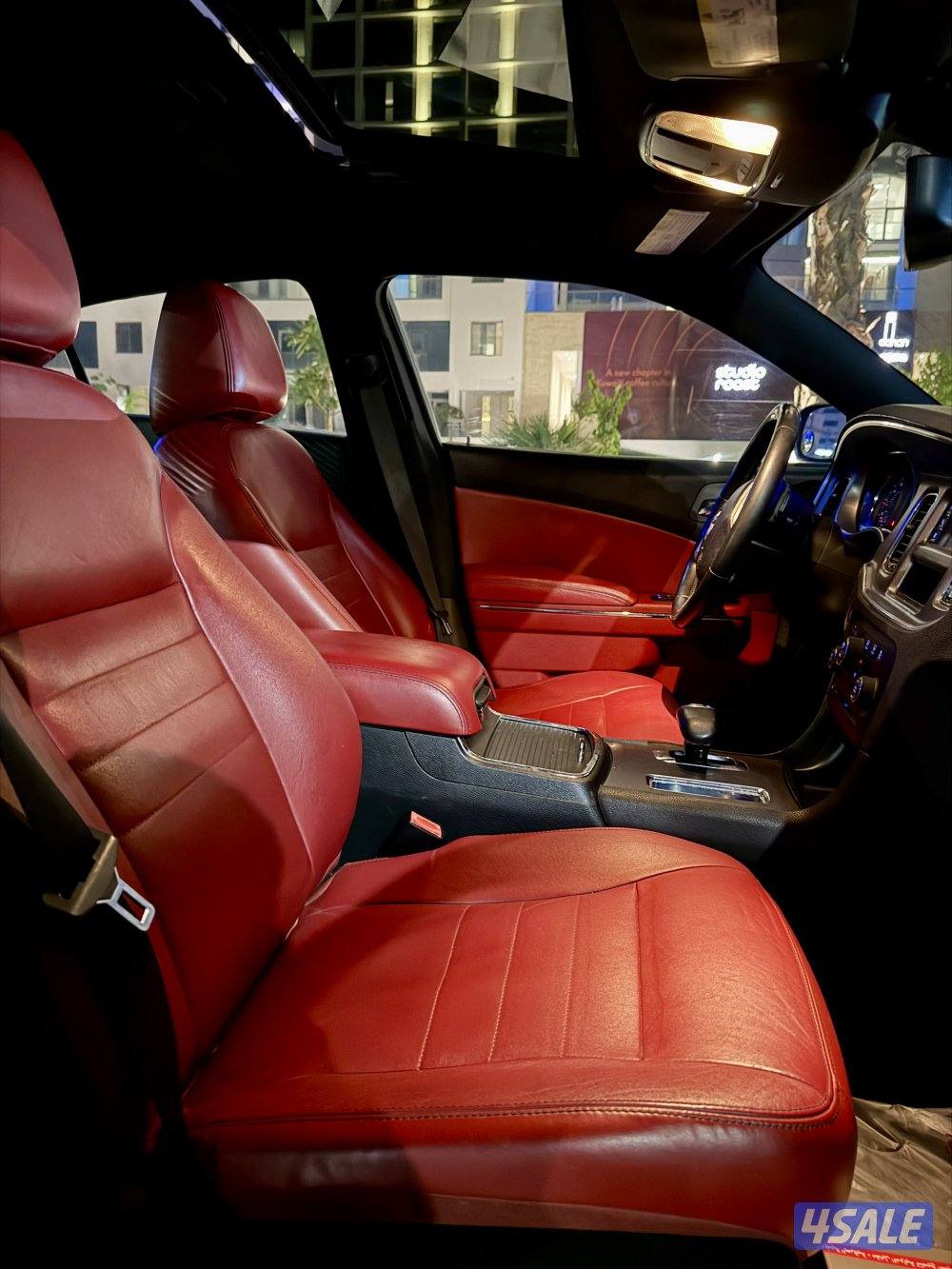 شارجر 2012 بحالة ممتازه داخليه احمر عداد 190 سيرفس منتظم6