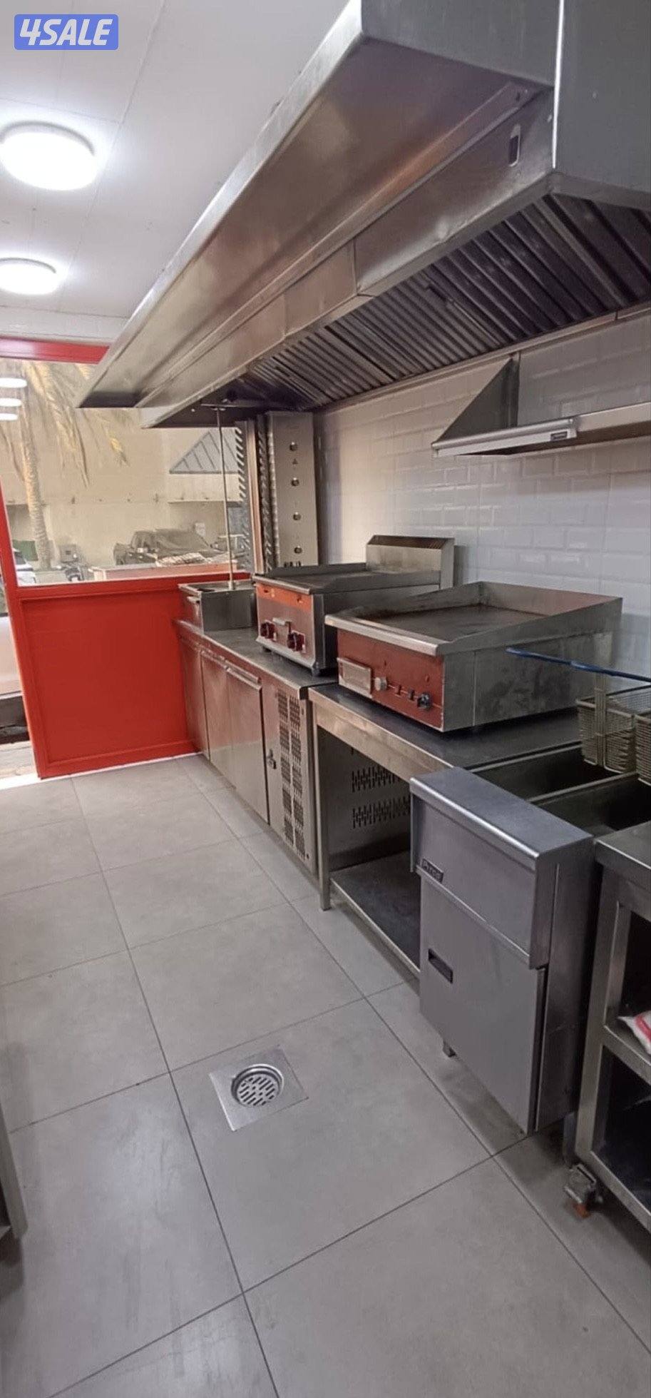 للبيع مطعم جاهز الاستخدام1