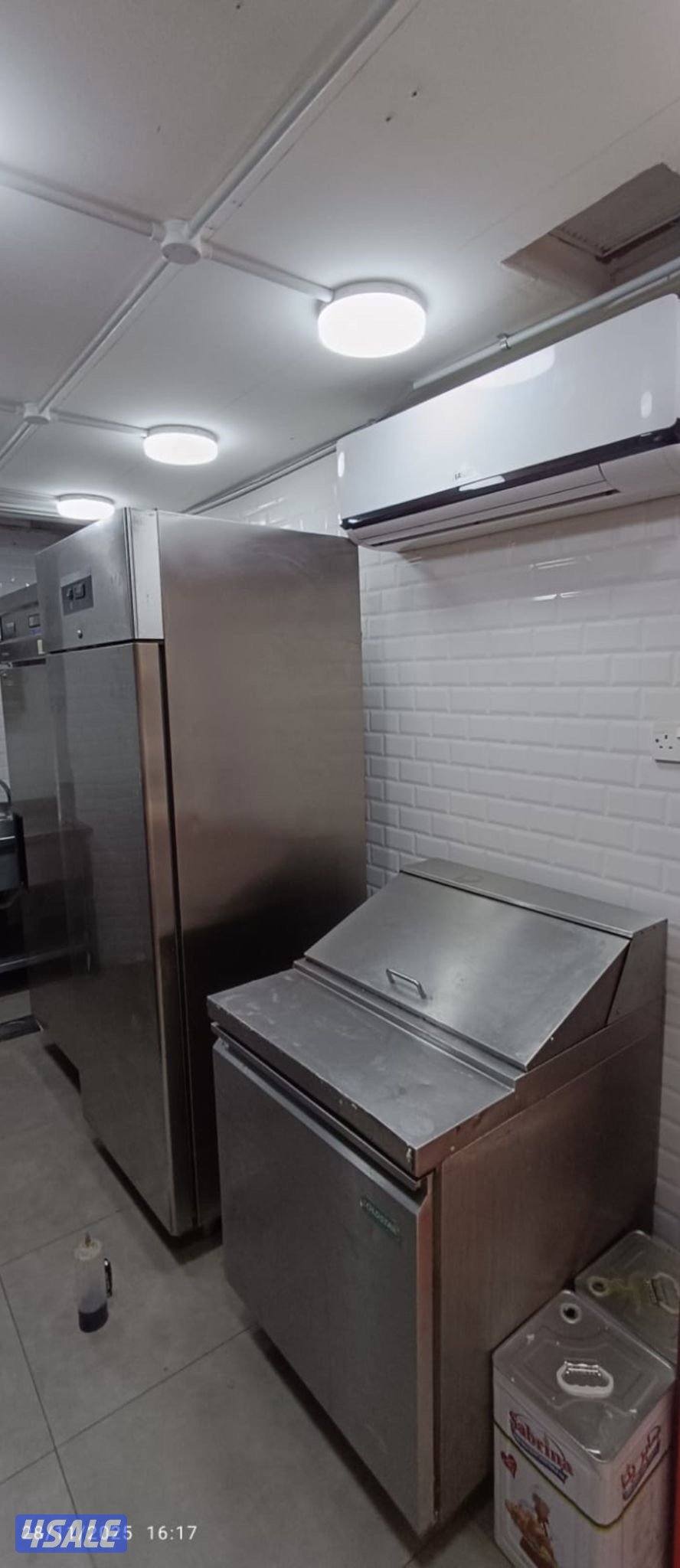 للبيع مطعم جاهز الاستخدام3