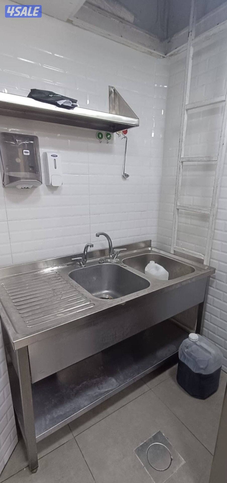 للبيع مطعم جاهز الاستخدام4