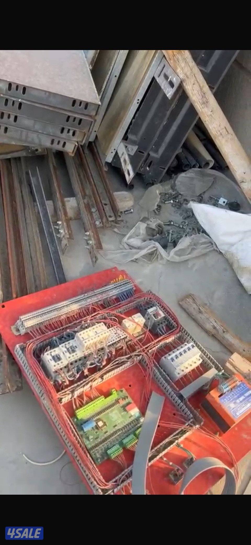 مصعد بحاله جيده مستعمل3