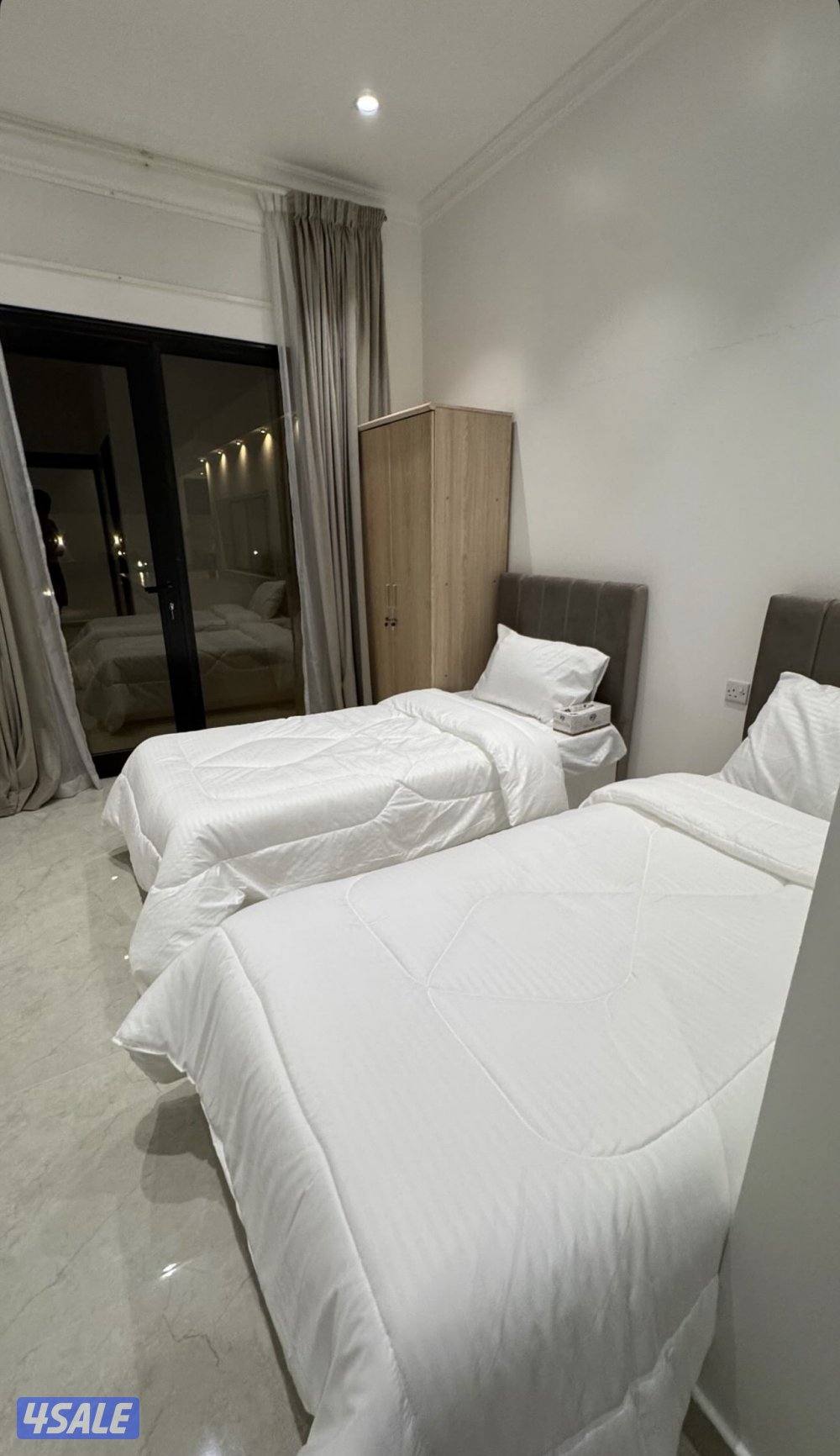 استراحه ( اسطبل ) بجبد ٤ غرف صاله كبيره مطبخ مجهز بالكامل حديقه ومسبح1