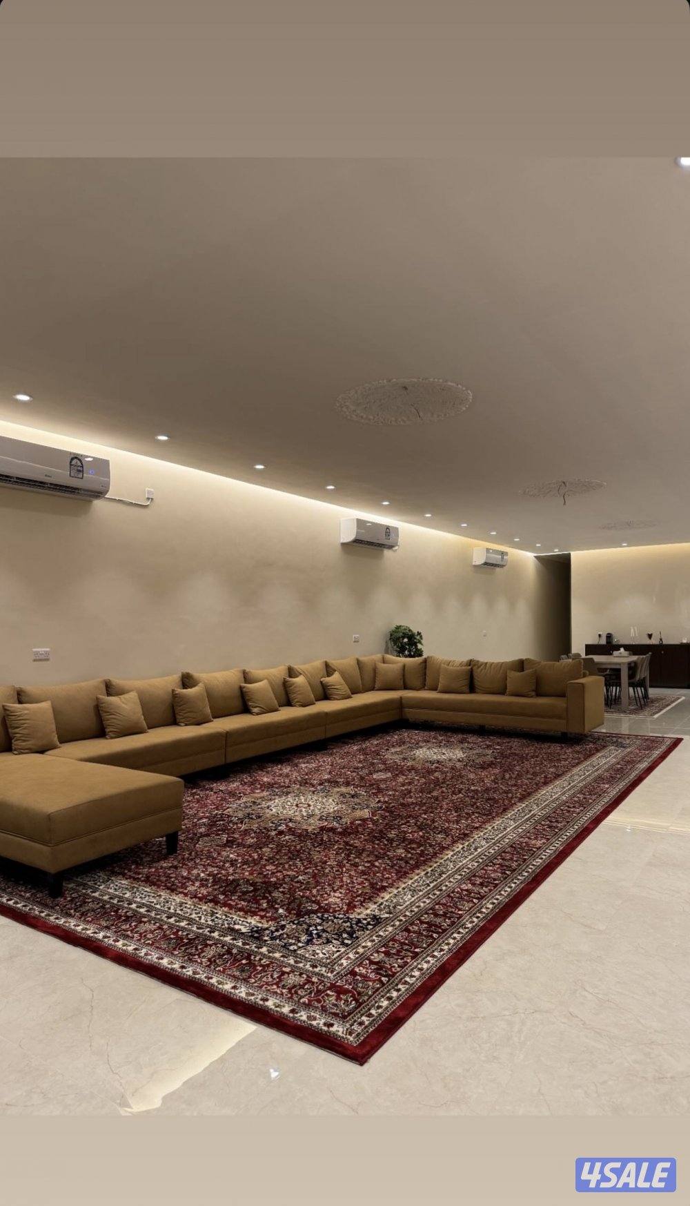 استراحه ( اسطبل ) بجبد ٤ غرف صاله كبيره مطبخ مجهز بالكامل حديقه ومسبح3