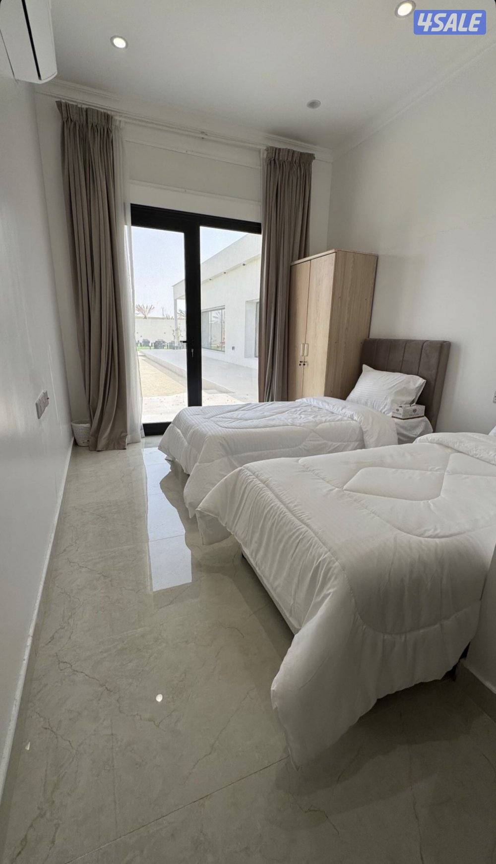 استراحه ( اسطبل ) بجبد ٤ غرف صاله كبيره مطبخ مجهز بالكامل حديقه ومسبح6