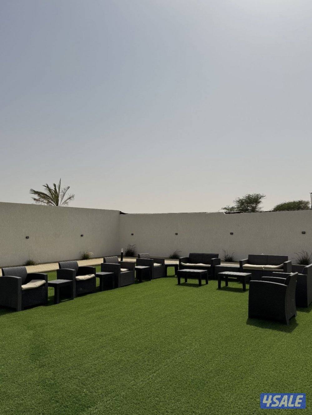 استراحه ( اسطبل ) بجبد ٤ غرف صاله كبيره مطبخ مجهز بالكامل حديقه ومسبح7