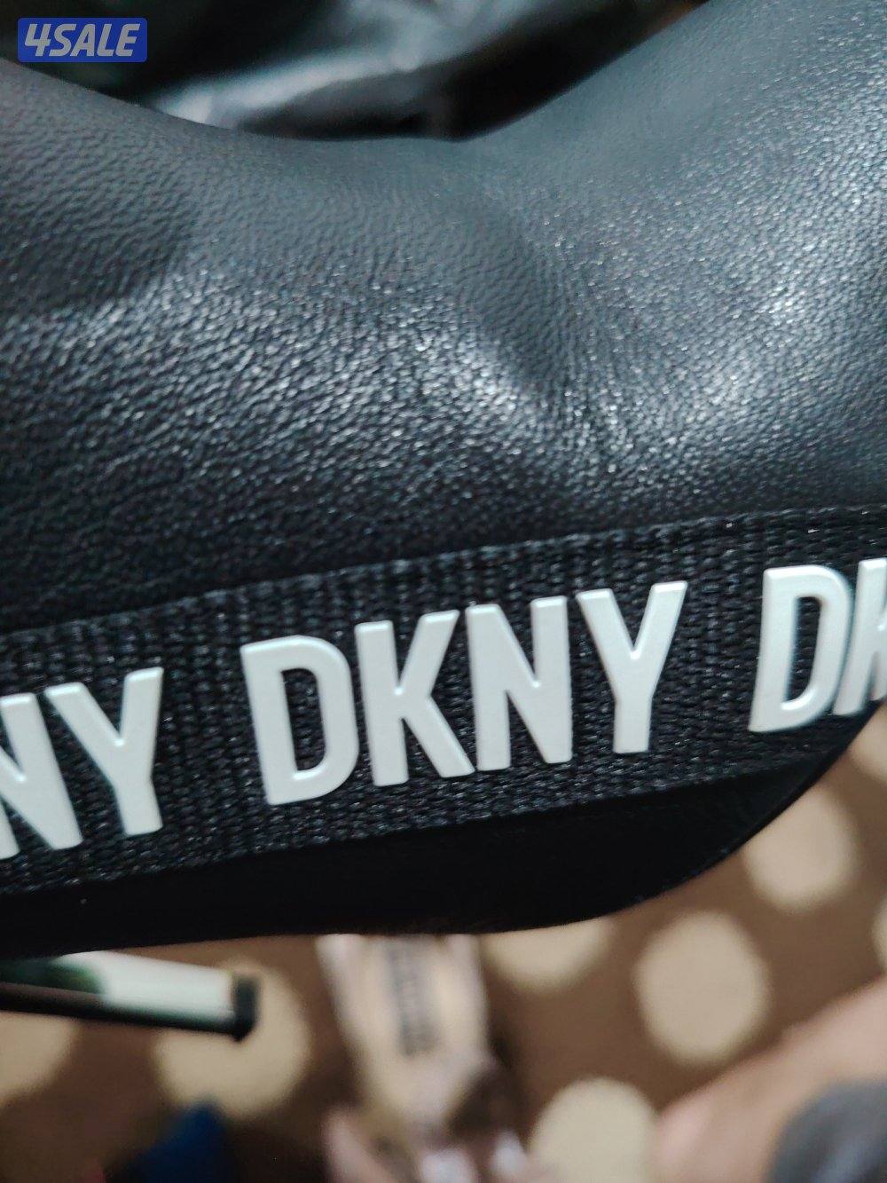 حذاء DKNY اسود جلد استعمال خفيف4