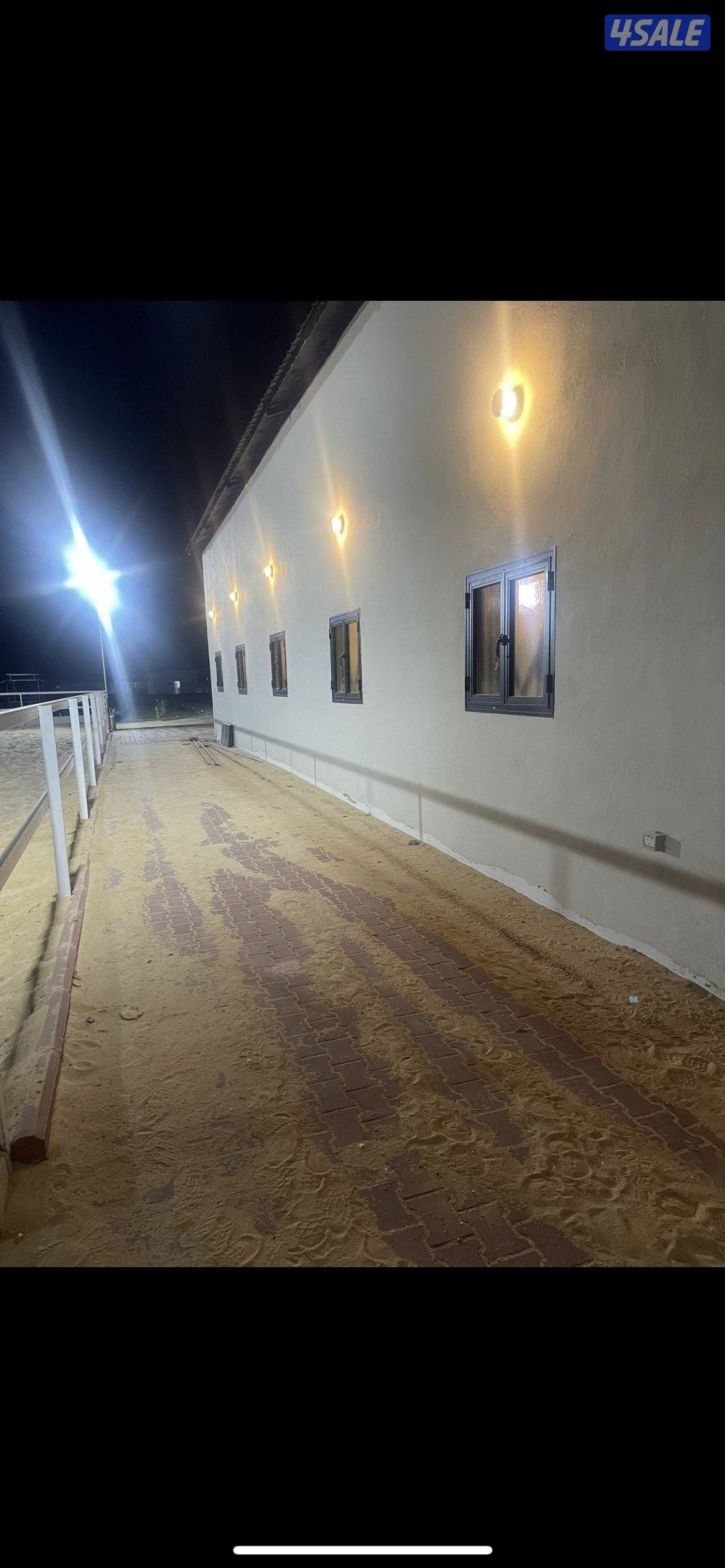 مربط نخيل المنال في الوفرة لإيواء الخيل2