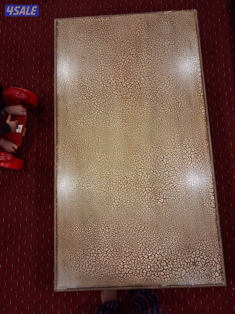 Table for sale in good condition.0