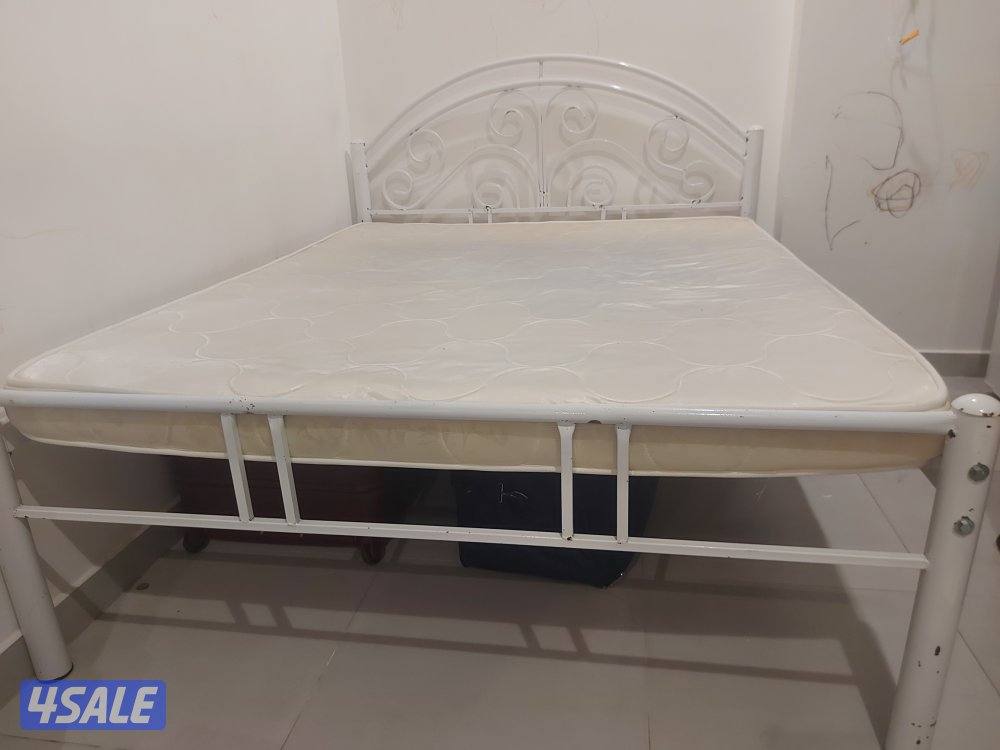 Bed with good condition0