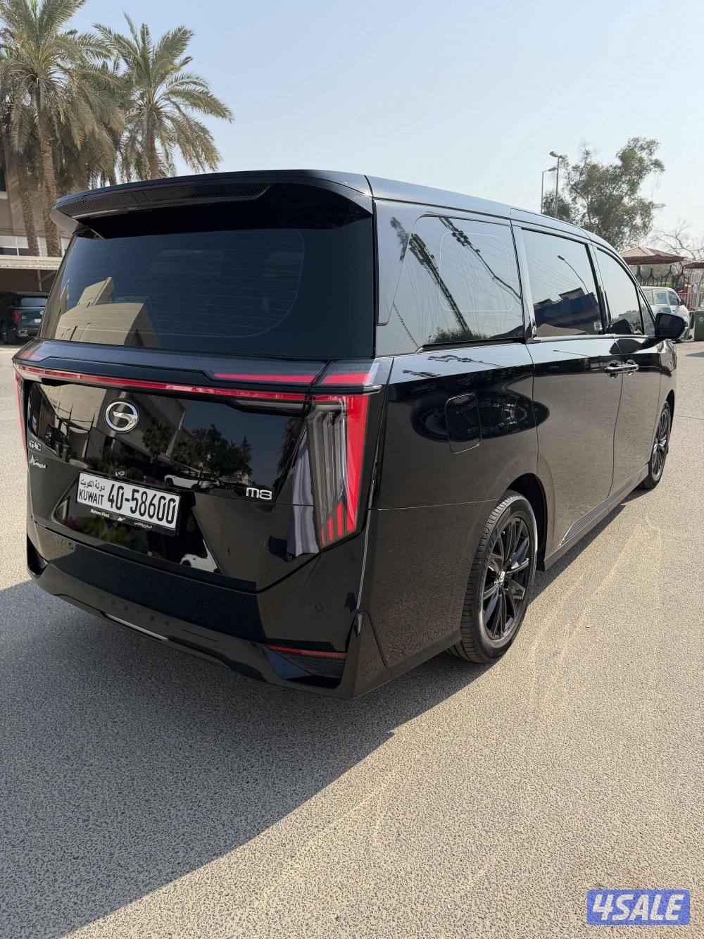 للبيع ڤان GAC M8 2025 وكاله الكويت6