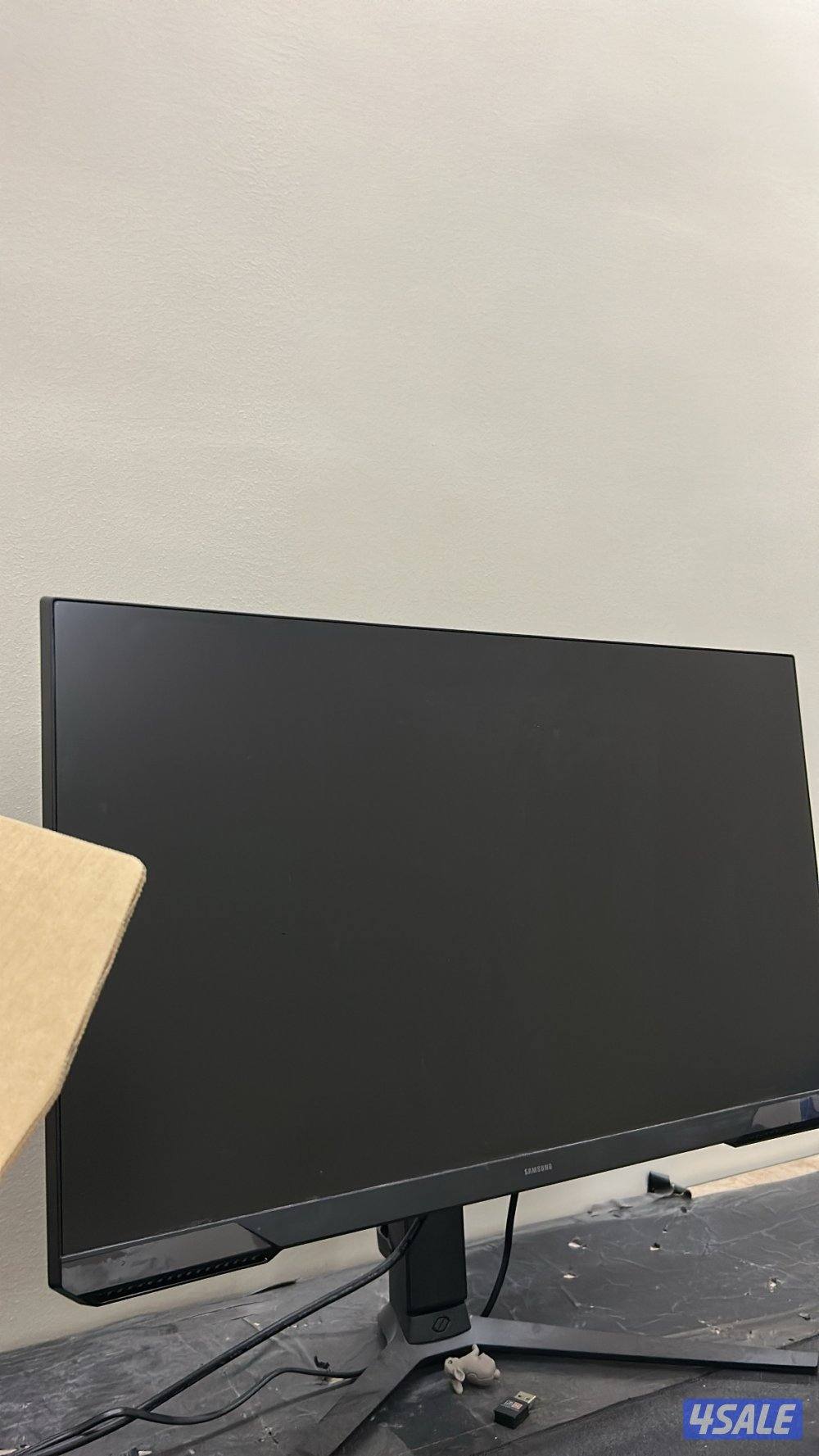 شاشة قيمنق للبيسي والسوني 180 هرتز1