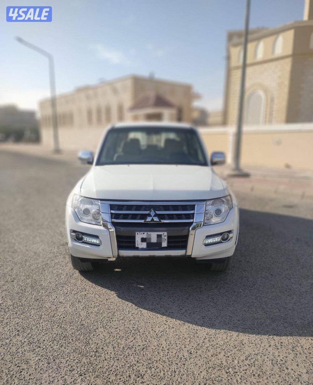 ميتسوبيشي باجيرو موديل 2020 ماشي 124 الف2