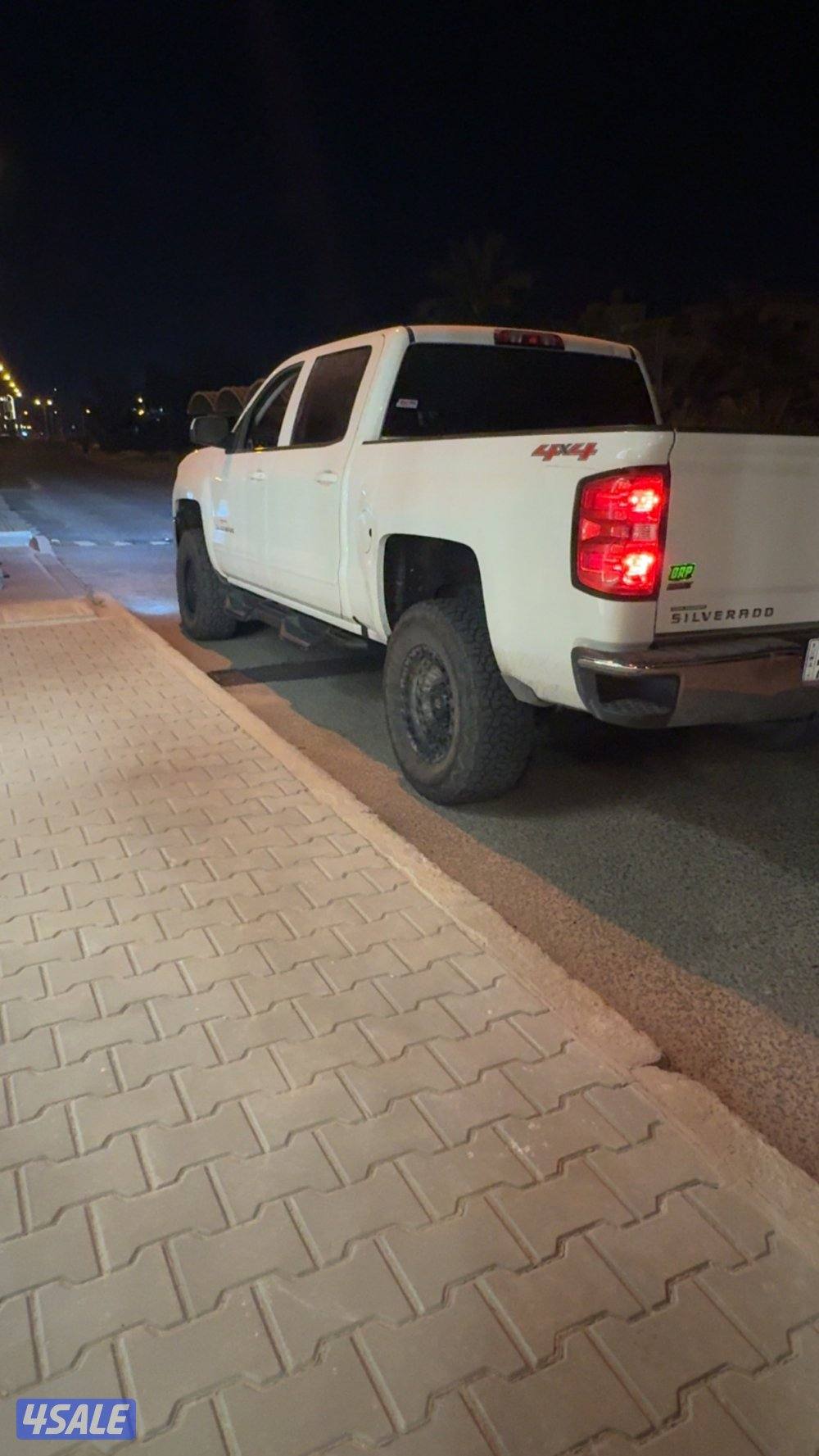 للبيع وانيت سلفرادو1