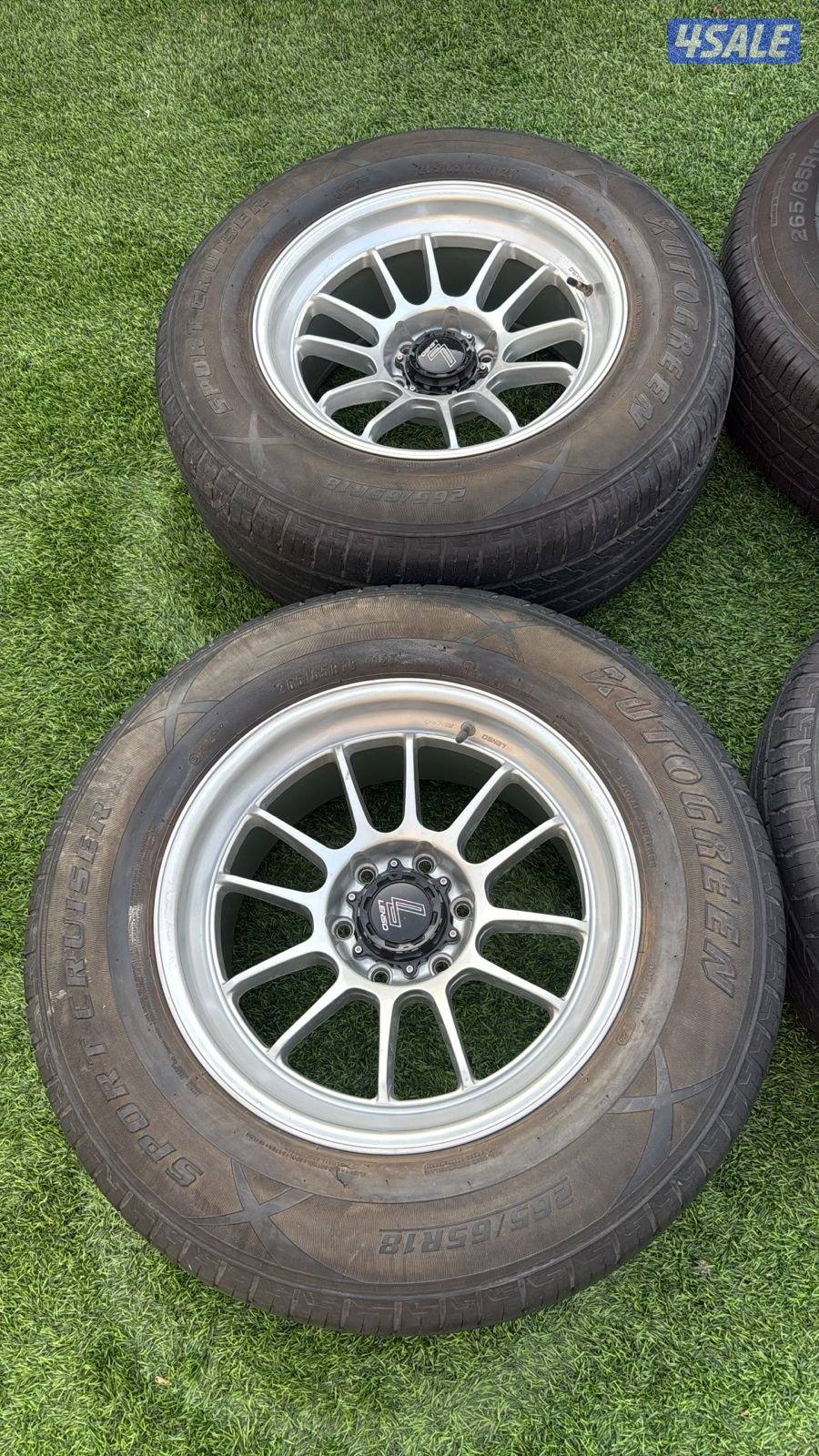 للبيع رنقات لنزو مع تواير شبه جديد اصليه حجم ١٨ كانت راكب ع فورد2