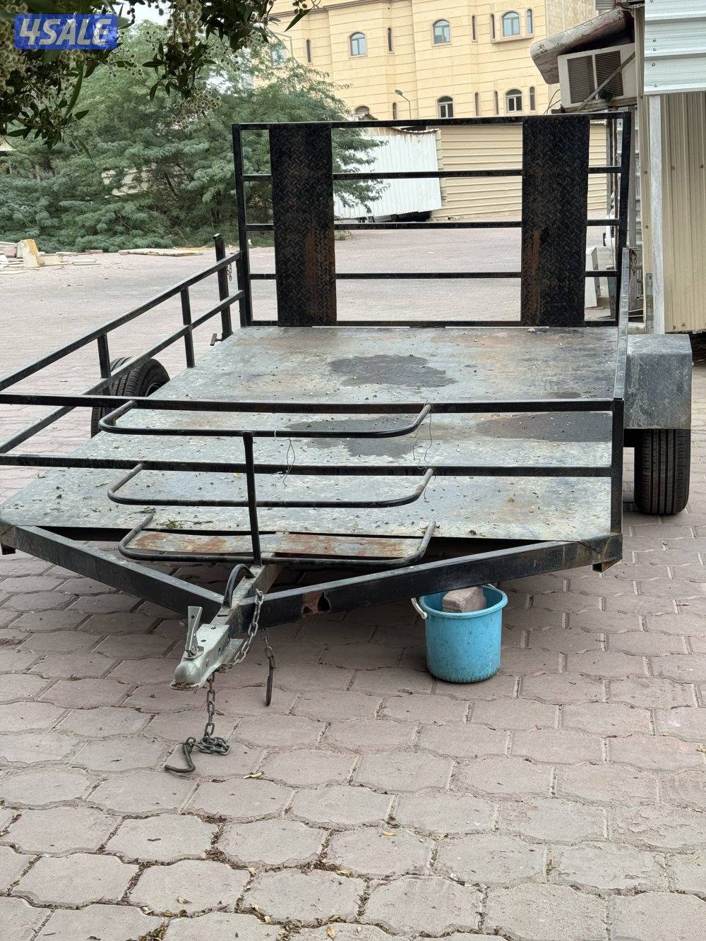 للبيع عربانه بقي مقاس ٢/٣ تواير جدد0