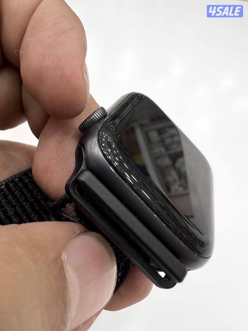 Apple watch series 6 gps 44mm used good   Condition without carton3