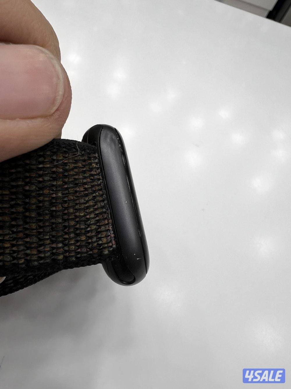 Apple watch series 6 gps 44mm used good   Condition without carton4