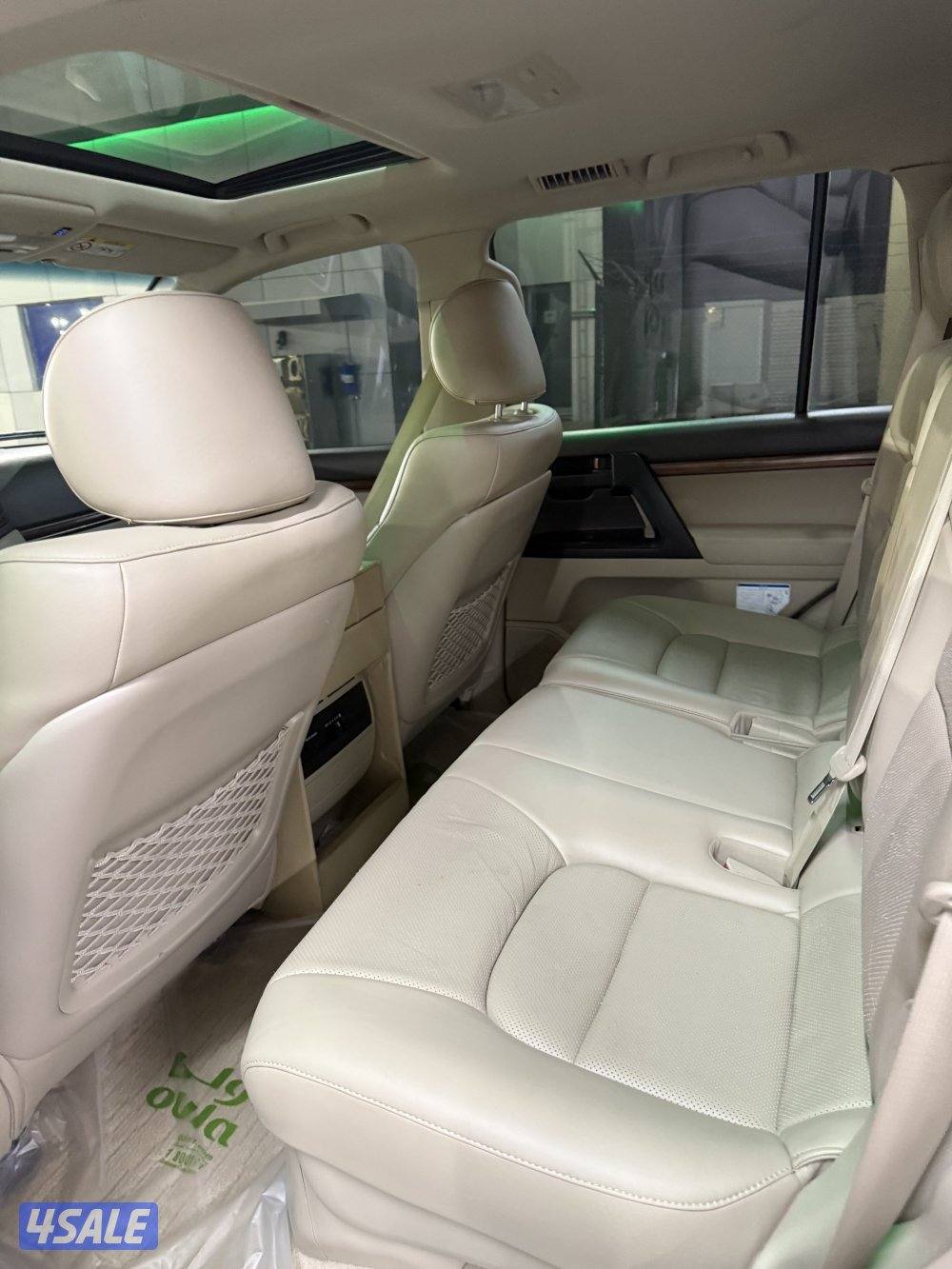 لاند كروز 2018 نظيف جدا8