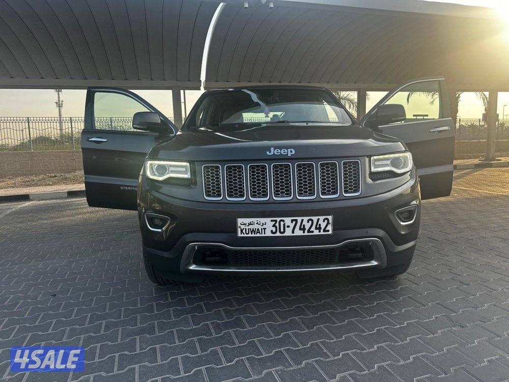 جراند شيروكي ٢٠١٥ نظيفة جدا للبيع0