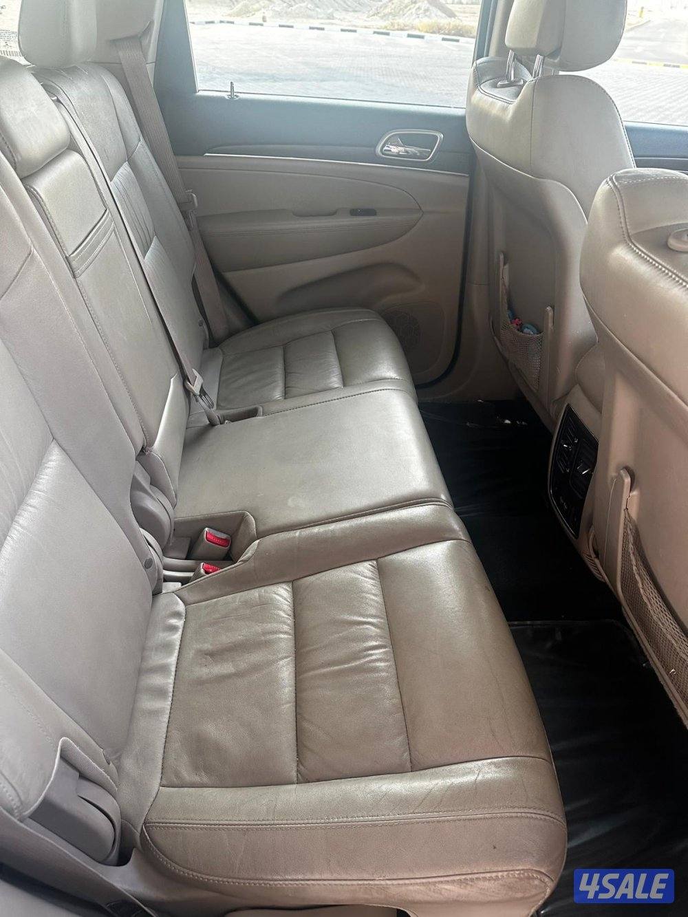 جراند شيروكي ٢٠١٥ نظيفة جدا للبيع7