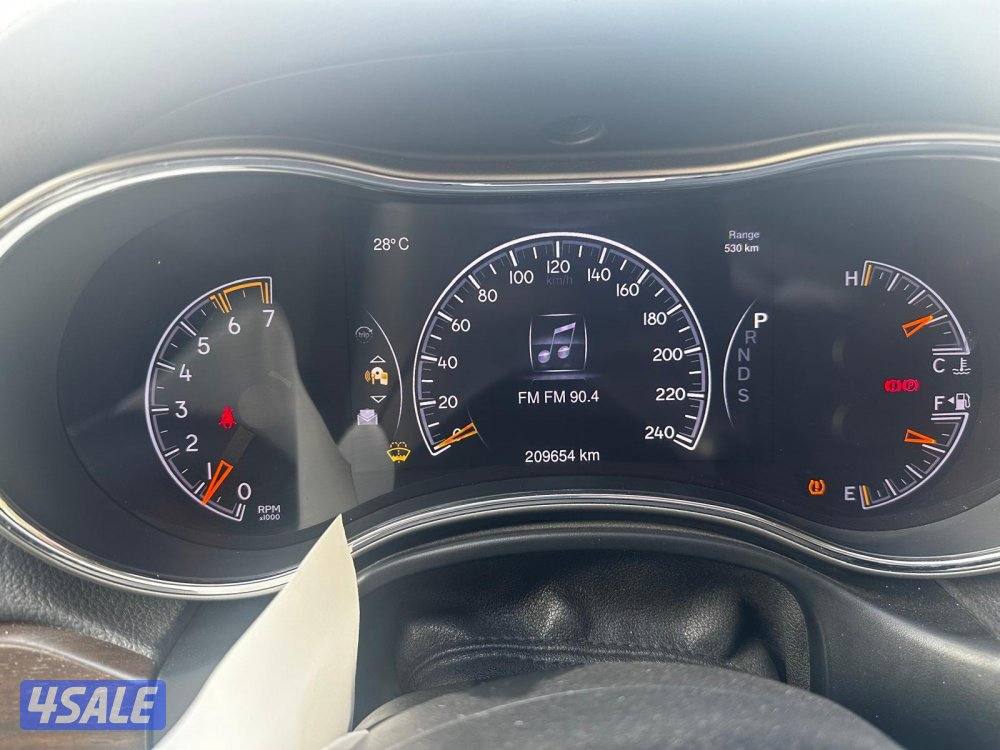 جراند شيروكي ٢٠١٥ نظيفة جدا للبيع8