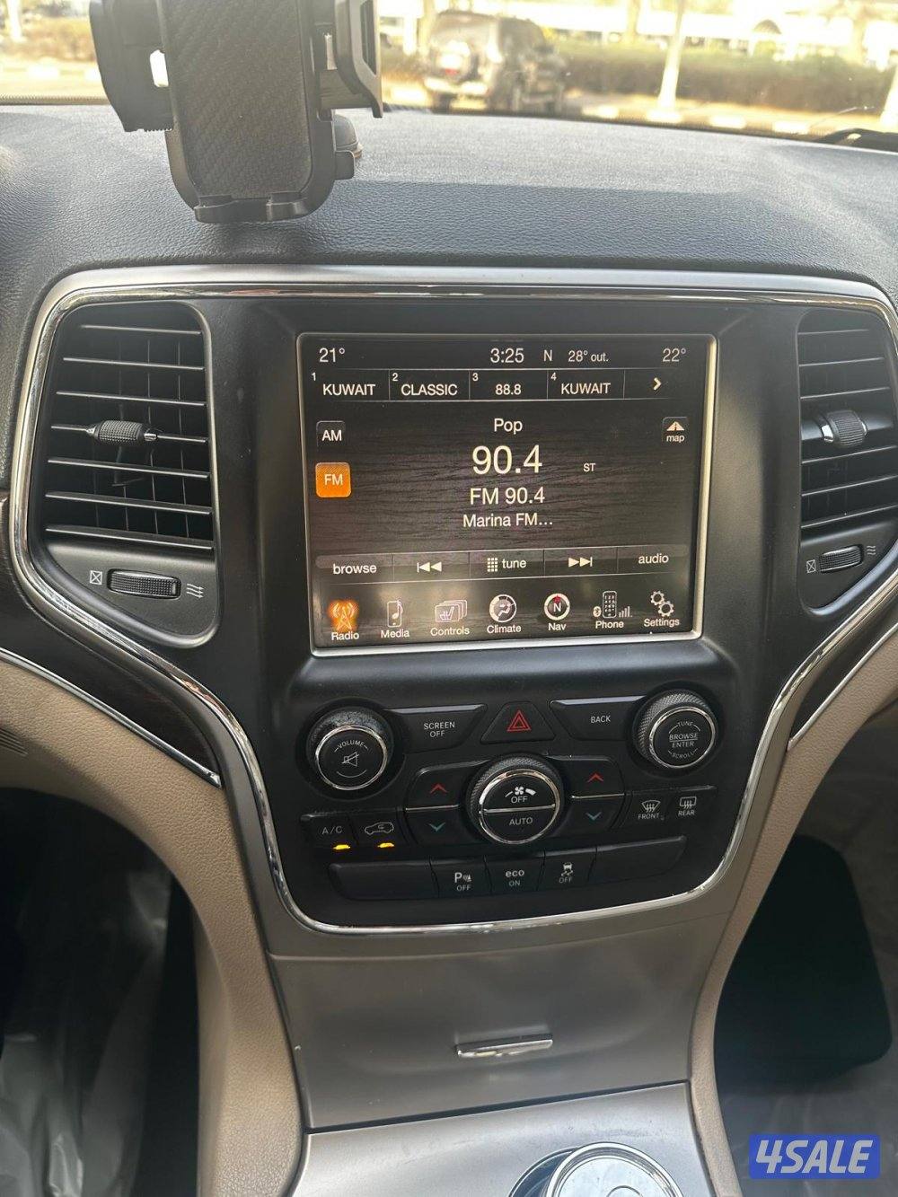 جراند شيروكي ٢٠١٥ نظيفة جدا للبيع9