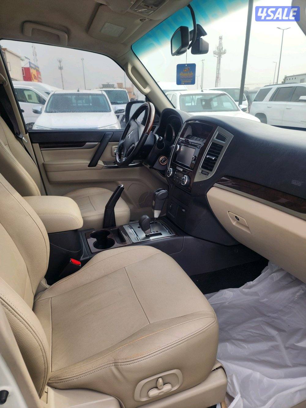 متسوبيشي باجيرو GLS V6 3.88