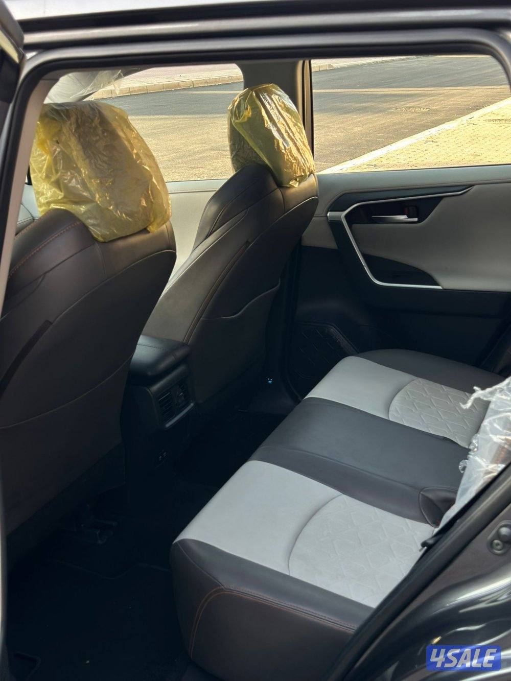 تويوتا راف 4 ٢٠١٩ الساير عداد ٨٠ ألف شرط الفحص قير مكينه شاصي غير جيد3