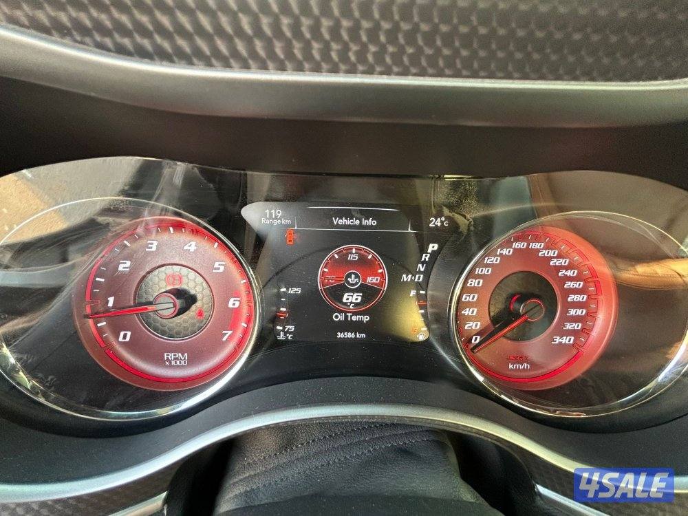 هيلكات SRT موديل 2016 ماشي 35 الف9