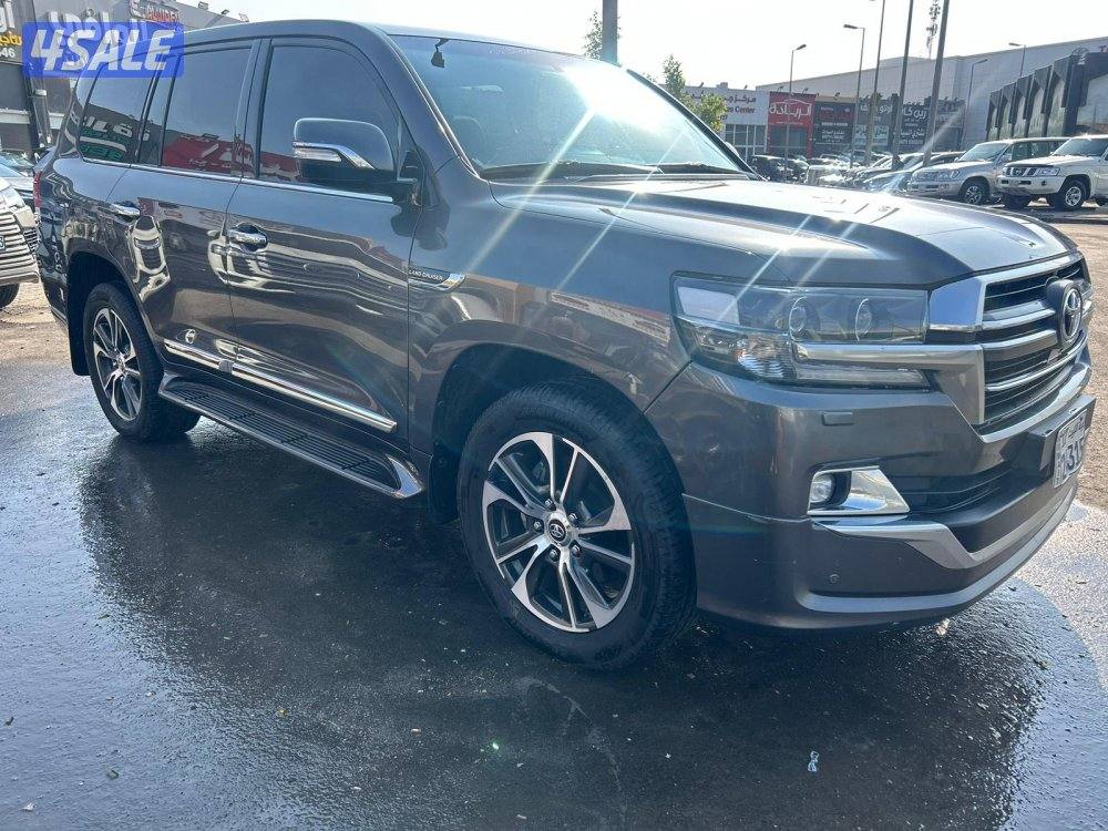 لاند كروزر GX.R-قراند تورينق .V81